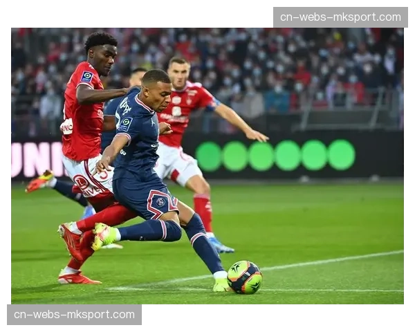 特写：从梯队到队长，剖析布雷斯特后卫布拉西耶的领袖成长轨迹